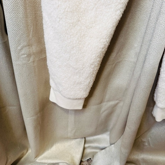 Denim & Co Cream Faux Fur Lounge Pants with Relaxed Fit Medium - Picture 9 of 9